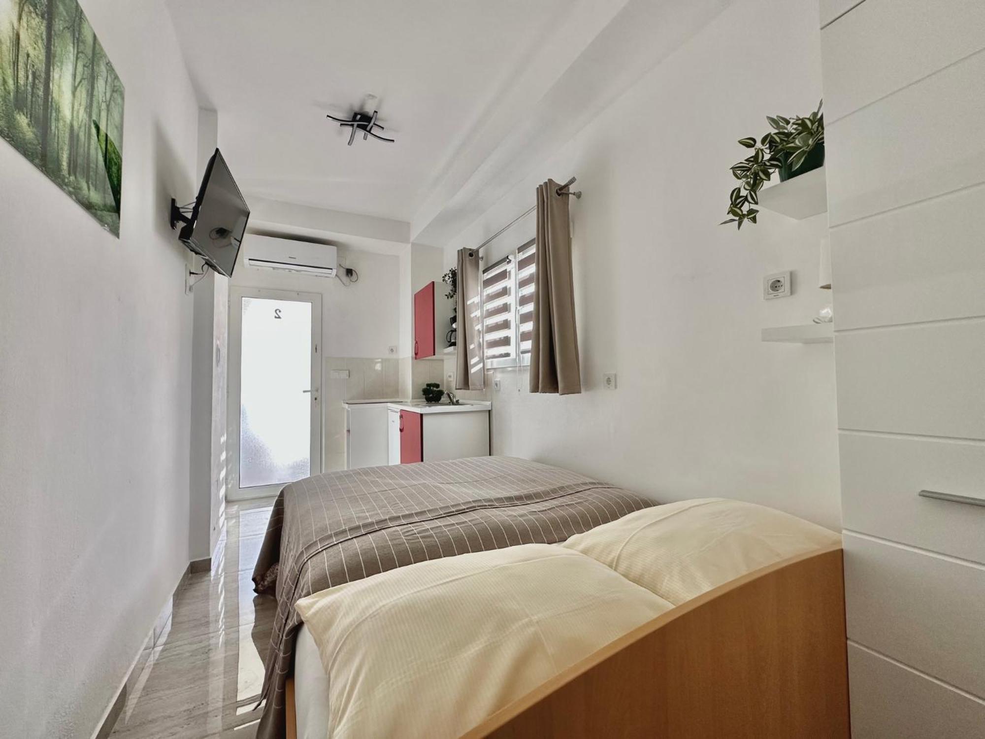 Apartments Hajl Krk Town Exterior photo